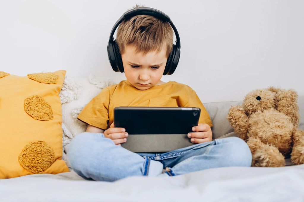 An aunt sought advice after her nephew's behavior and physical appearance began to change after he began using an iPad consistently.